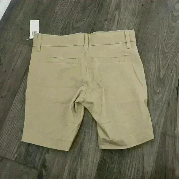 Old Navy Khaki Bermuda Stretch Shorts Girls Size 6 - Picture 3 of 4
